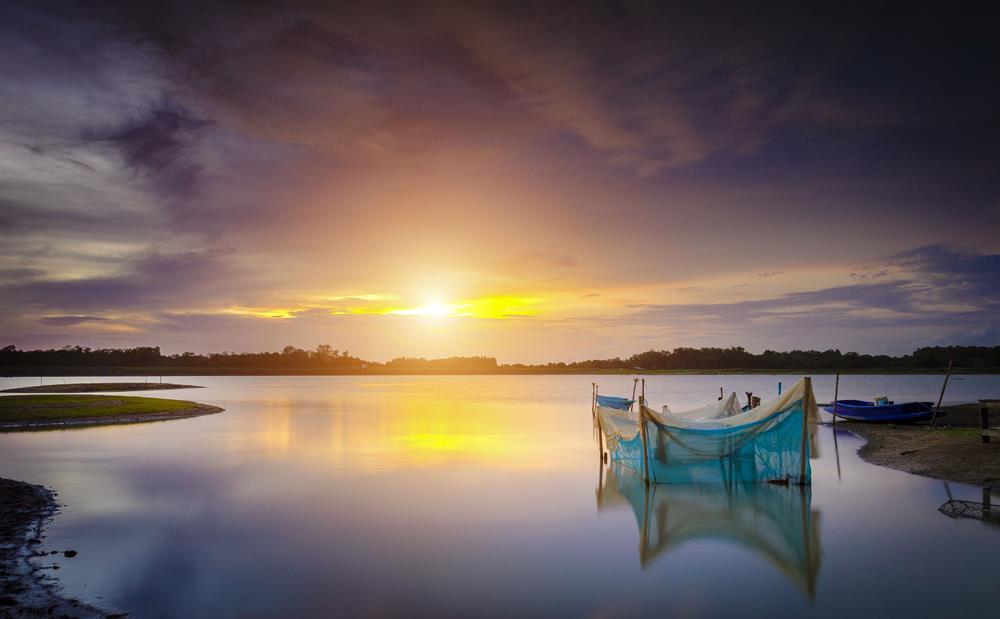 Sunset over Mabprachan Lake in East Pattaya, a popular residential and recreational area